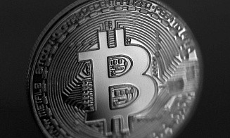За два часа после речи Байдена биткоин взлетел выше $24 тыс. 