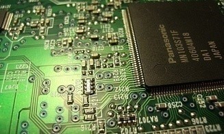 Bloomberg: из-за ажиотажа вокруг ИИ в IT-секторе растет финансовый «пузырь»