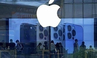 Apple патентует гаджет для одежды: можно отвечать на звонки и слушать музыку