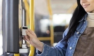 В столичном транспорте начали тестировать систему оплаты проезда банковскими картами