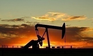 Трамп подписал указ о заморозке денег от венесуэльской нефти