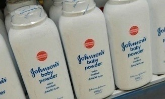 Заболевший раком из-за детской присыпки получит $18,8 млн от Johnson & Johnson