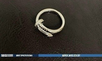 Сотрудница ресторана в Минске украла у посетительницы кольцо Cartier за 9,5 тыс. рублей