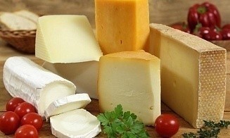Россия не хочет пускать на рынок некоторые белорусские сыры. Что с ними не так