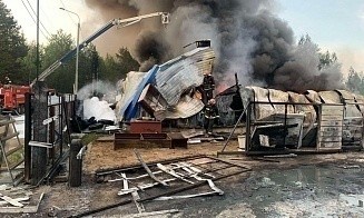 Большой пожар в Колодищах: тушить склад выезжали 27 машин МЧС