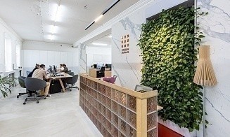 Почему архитекторы носят черное? Как выглядит офис компании, где создают интерьеры