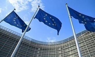 Россиянам запретили въезжать в ЕС с личными автомобилями, смартфонами и шампунями