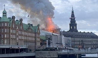 В Копенгагене сгорела одна из главных достопримечательностей с 400-летней историей