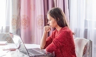 Какие риски для физлиц и компаний может принести налог на профдоход в 2024 году