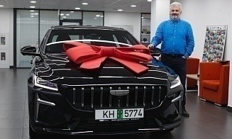 «Ездил на многих седанах, но ждал именно Preface». Один из покупателей новинки от Geely — о своем выборе