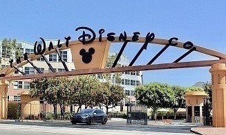 Disney уличили в дискриминации женщин по зарплате