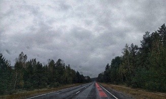 Чтобы не спали за рулем. На одной из белорусских трасс нанесли «музыкальную» разметку
