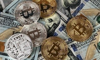 Биткоин рухнул до минимума за полгода