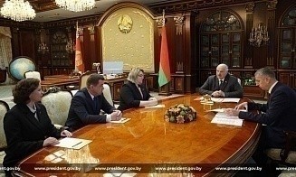 «Отбирать, как зернышки, лучших». Лукашенко поручил создать образовательный центр для технарей