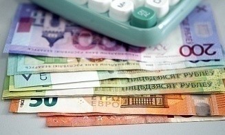 В экономике стало меньше валюты и больше рублей. Что это значит для бизнеса и населения