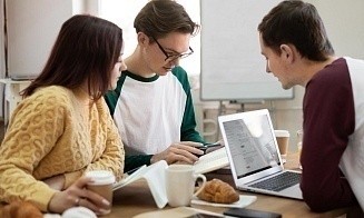 На какие специальности чаще всего поступают белорусы в российские вузы