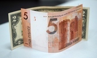 Спустя два дня доллар снова вернулся на отметку 3 рубля