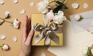 Женский день в Беларуси: топ-10 необычных подарков на 8 Марта для любимых