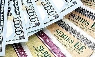 Оборот валютно-фондовой биржи за февраль вырос в 1,6 раза