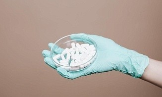 На какие лекарства нужно заполнять декларацию? Ответили в таможне