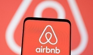 Airbnb добавит услуги хранения багажа и аренды автомобилей