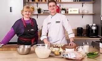 Масленица началась: готовим знаменитый курник вместе с шеф-поваром кулинарного клуба Брестского мясокомбината