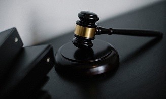 Минчанин выдавал себя за адвоката и предлагал услуги по передаче взяток