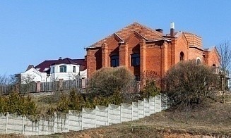 Под Минском продали дом за более чем $1 млн. Он стал самой дорогой сделкой апреля
