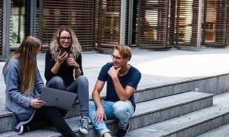 Российский вуз разрешил использовать ChatGPT для написания дипломов