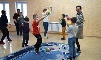 Арт-терапия, классическая музыка и театр: как в Гродно помогают особенным детям