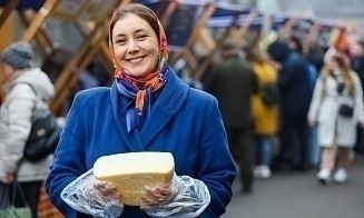 Глёг и сыр с лавандой: как минчане стоят в очереди за крафтовой едой