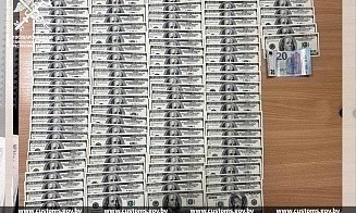 С начала года у белорусов конфисковали более $1 млн за незаконный вывоз валюты