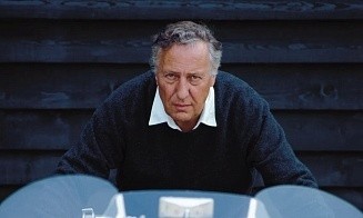 Умер писатель Фредерик Форсайт. Его шпионские романы издавались миллионными тиражами