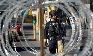 The Guardian: США возобновили депортацию укрывающихся от мобилизации россиян