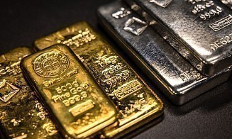 На фоне новых тарифов Трампа стоимость золота растет четвертый день подряд