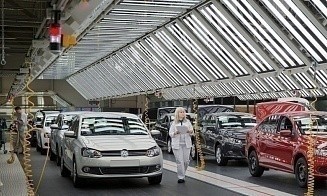 Суд арестовал активы Volkswagen в России: теперь продать их не получится