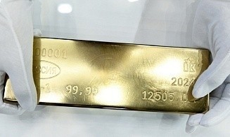 Цена золота впервые в истории превысила $3800 за унцию