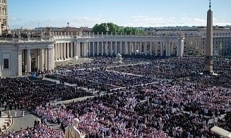 В Ватикане прошли похороны папы римского Франциска (фото)