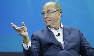 Глава BlackRock сравнил долги США со снежным комом, который приведет к потерянному 10-летию