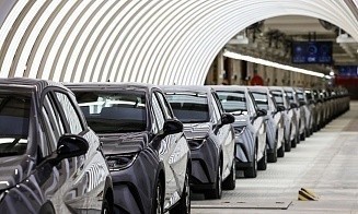 BYD в 2025 году обошла Tesla и стала мировым лидером по продаже электромобилей