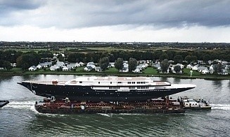 Новую суперъяхту Джеффа Безоса за $500 млн испытывают у берегов Испании