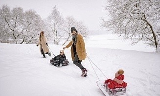 Пустят ли в автобус или маршрутку с лыжами и санками