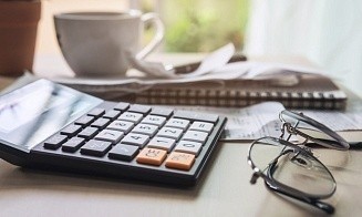 Плательщики налога на профдоход могут попасть в «пенсионную ловушку». Как этого избежать