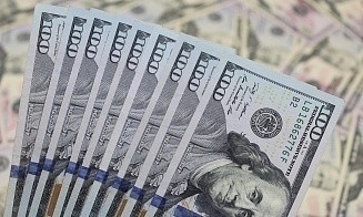 Moody's понизило «идеальный» кредитный рейтинг США впервые с 1917 года