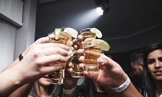 В Беларуси хотят изменить правила оборота алкоголя. Станет меньше госмонополии?