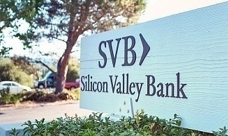 Банкиры SVB успели получить годовые премии за несколько дней до банкротства