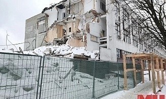 Из-за строительства метро в центре Минска сносят здание бывшей мебельной фабрики