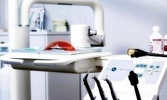 Частная стоматологическая компания скрыла от налоговой почти 2 млн рублей выручки