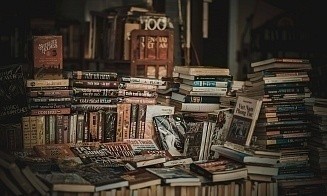 В России книжные издательства столкнулись с дефицитом материалов для красивых обложек