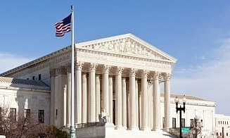 Суд в США отменил введенный Трампом сбор за получение рабочих виз в размере $100 тыс.